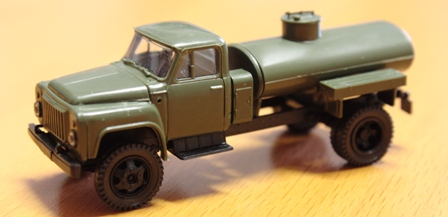 GAZ 5201 ATZ-2,4 Katonai tartálykocsi