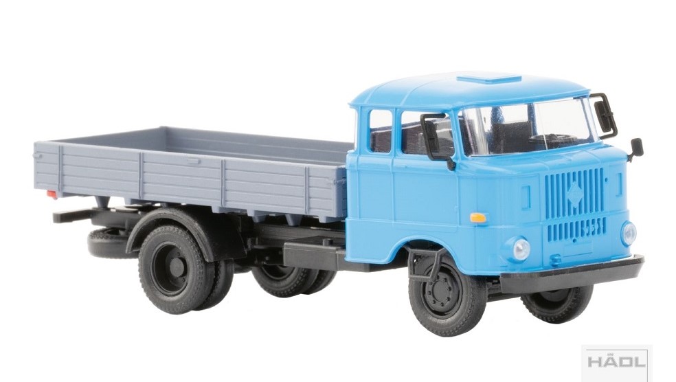 IFA W50L Speditionskabine, Holzpritsche, hellblau