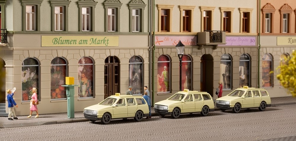 3 Taxi droszton hívódobozzal