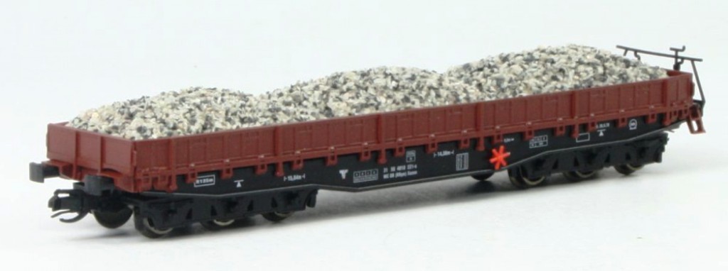 Schwerlastwagen Samm4818 mit Schotterladung, DR, Ep.IV