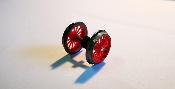 Kuppelradsatz 2 mit Haftreifen rot BR84